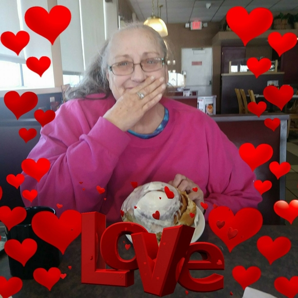 Meet your Posher, Lisa - Picture 1 of 1